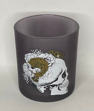 Load image into Gallery viewer, Sm Skull Candle Holder
